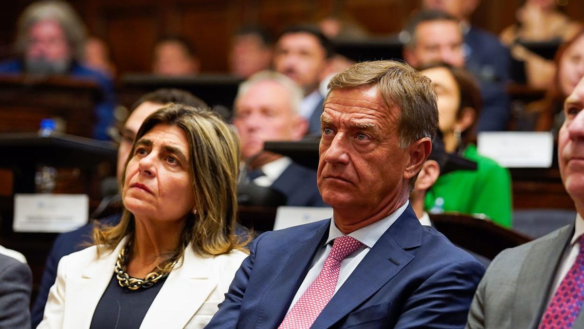 Los senadores nacionales Mariana Juri y Rodolfo Suarez (UCR) escucharon al gobernador. Los senadores nacionales Mariana Juri y Rodolfo Suarez (UCR) escucharon al gobernador.