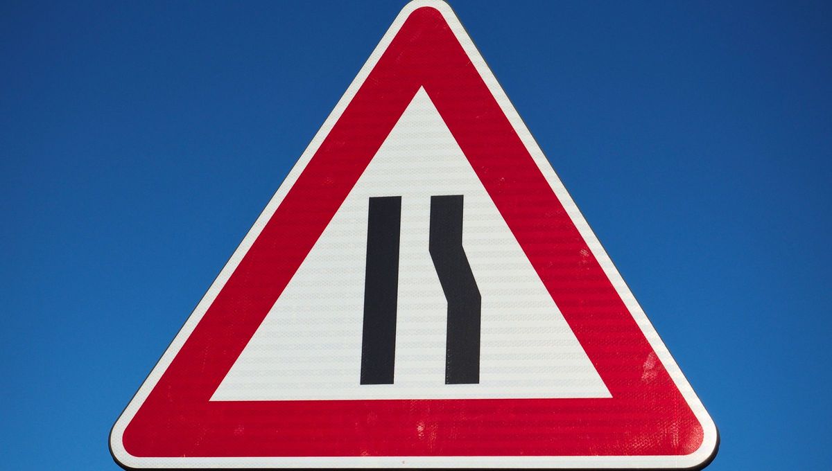 Señal de tránsito de una sola mano (P10). Señal de tránsito de una sola mano (P10).