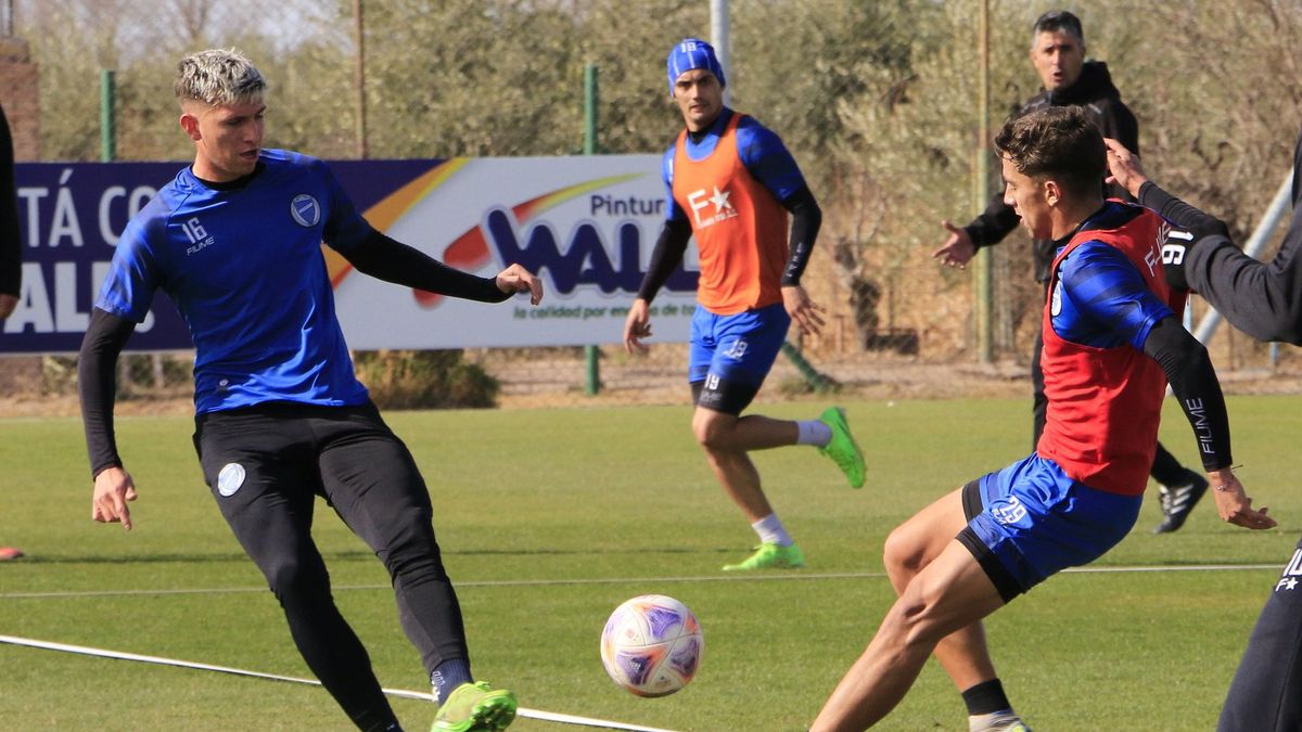 Godoy Cruz se prepara para despedirse ante Instituto en la LIga Profesional.