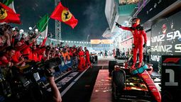 Carlos Sainz Jr. hizo soreír de nuevo a Ferrari en el GP de Singapur de F1.