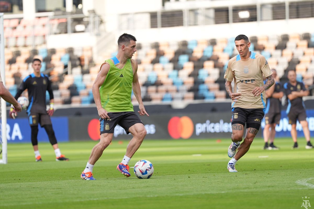 La Selección argentina retomó los entrenamientos tras el triunfo ante Ecuador. Hoy viajará a New Jersey. La Selección argentina retomó los entrenamientos tras el triunfo ante Ecuador. Hoy viajará a New Jersey.