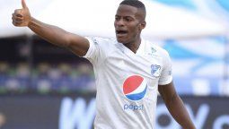 Boca espera la llegada del colombiano Andrés Román