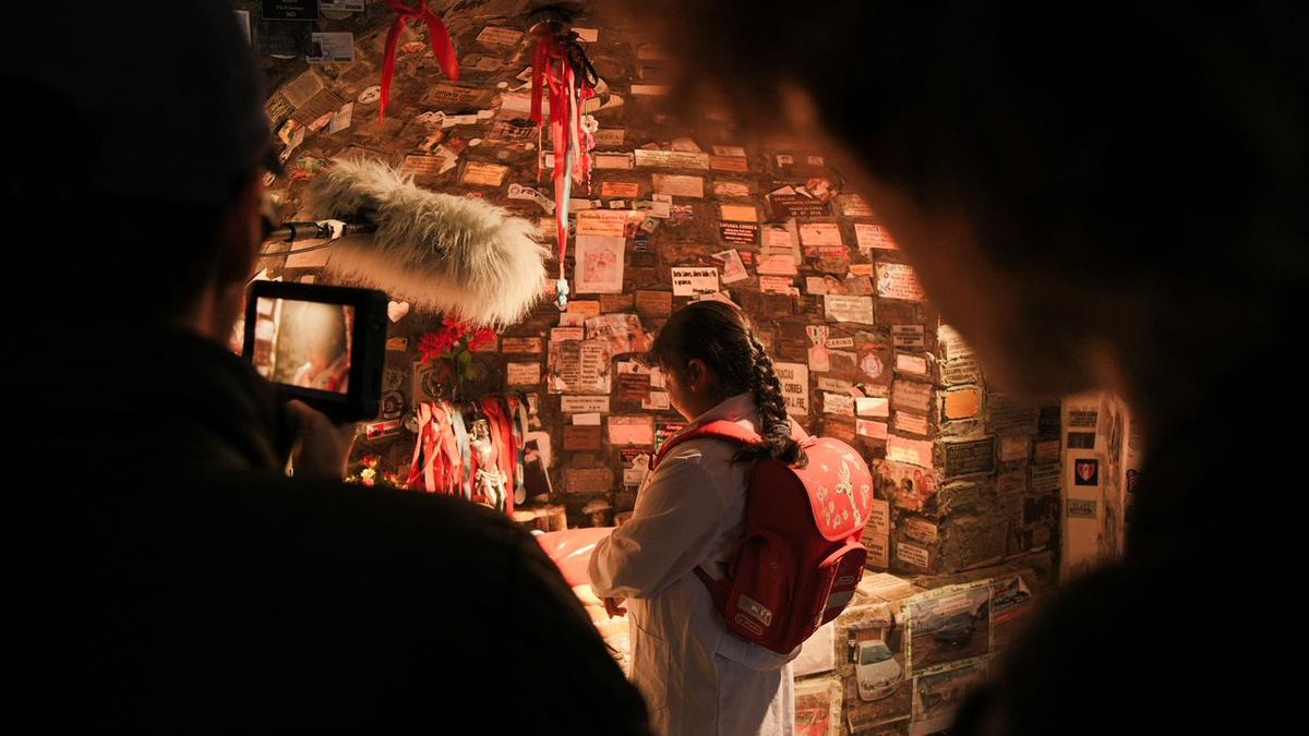 Ramona en la Difunta Correa, uno de los tramos del cortometraje Volver a verte. Ramona en la Difunta Correa, uno de los tramos del cortometraje Volver a verte.