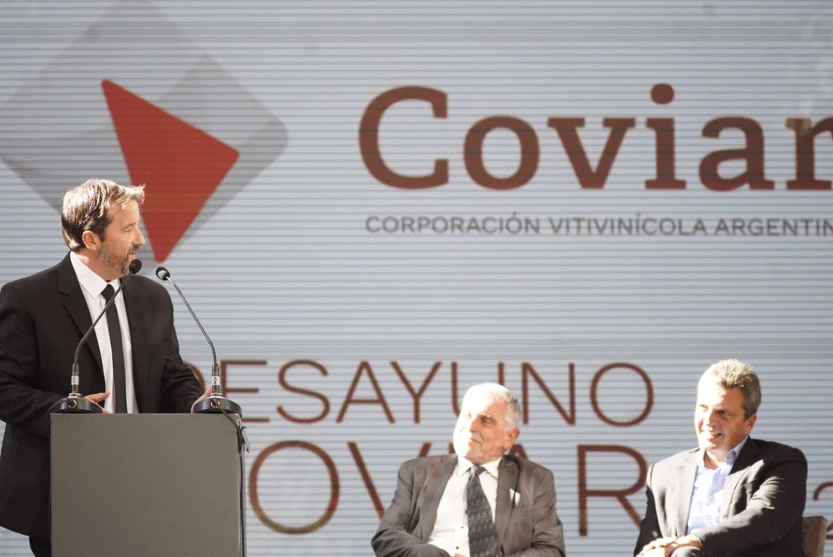 El presidente de la Coviar, Mario González, había pedido la urgente eliminación de las retenciones a las exportaciones, pero el ministro Massa no lo incluyó en sus anuncios.