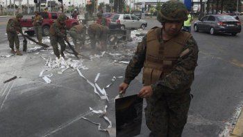 El Ejército de Chile tomó el control de las calles en Santiago y Chacabuco