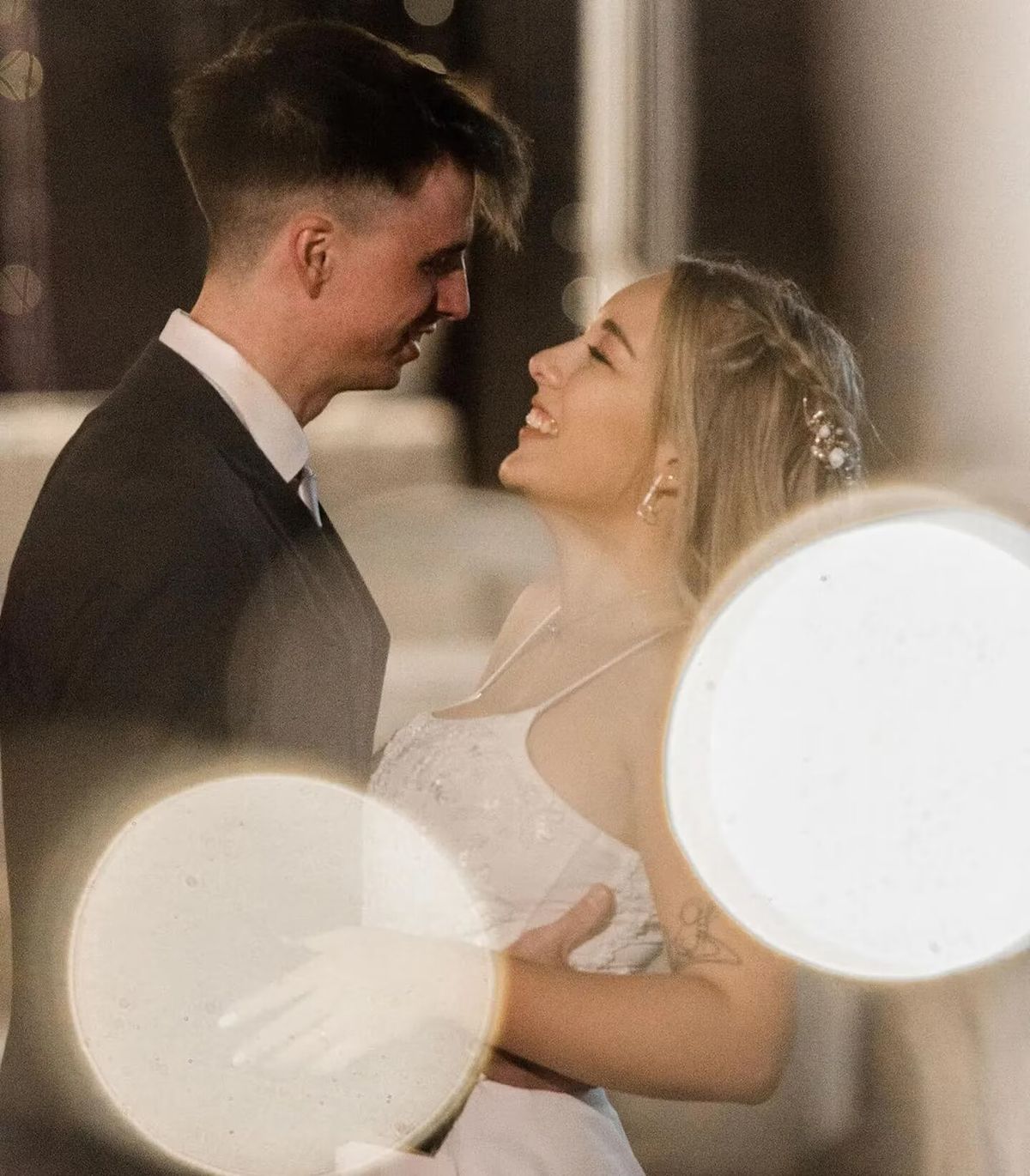 Virales: una historia de amor inesperada que cautivó en redes Virales: una historia de amor inesperada que cautivó en redes