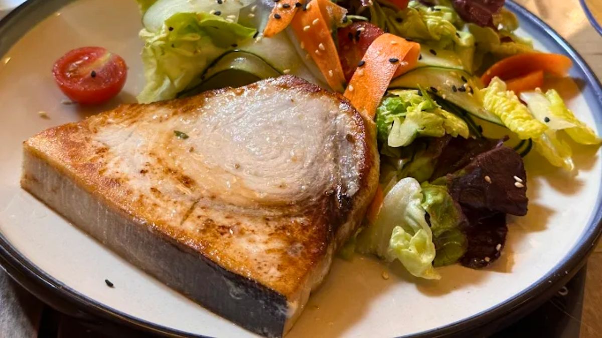 El menú de este restaurante tiene una gran variedad. El menú de este restaurante tiene una gran variedad.