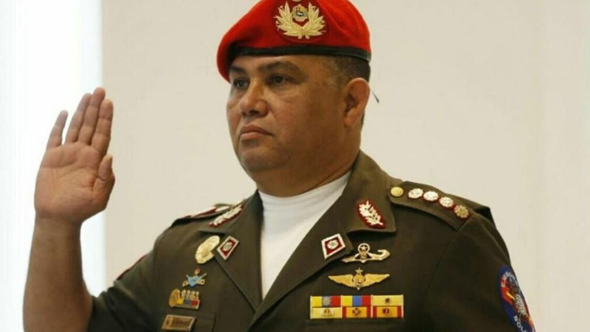 Gustavo González López. Gustavo González López.