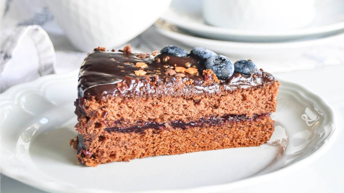 La tarta Sacher es perfecta para disfrutar el fin de semana. La tarta Sacher es perfecta para disfrutar el fin de semana.