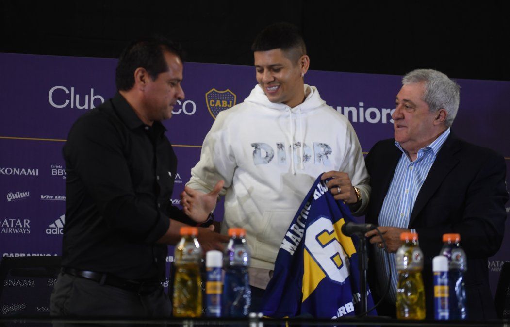 Marcos Rojo fue presentado en Boca por el Chelo Delgado y Jorge Ameal.