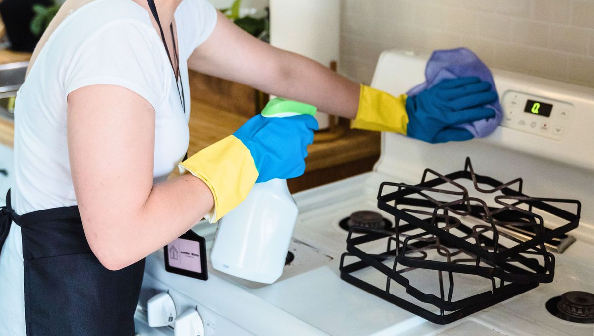 Siempre es bueno tener a mano un limpiador casero de vinagre para salir de apuros. Siempre es bueno tener a mano un limpiador casero de vinagre para salir de apuros. 