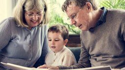 Coronavirus: por qué recomiendan que los abuelos no cuiden a los niños
