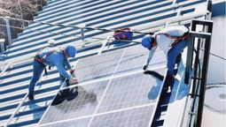 El parque solar de Luján de Cuyo permitirá, según información del municipio, ahorrar 1 millón de pesos por día. Allasino prometió que esto se les devolverá a los vecinos. El parque solar de Luján de Cuyo permitirá, según información del municipio, ahorrar 1 millón de pesos por día. Allasino prometió que esto se les devolverá a los vecinos.