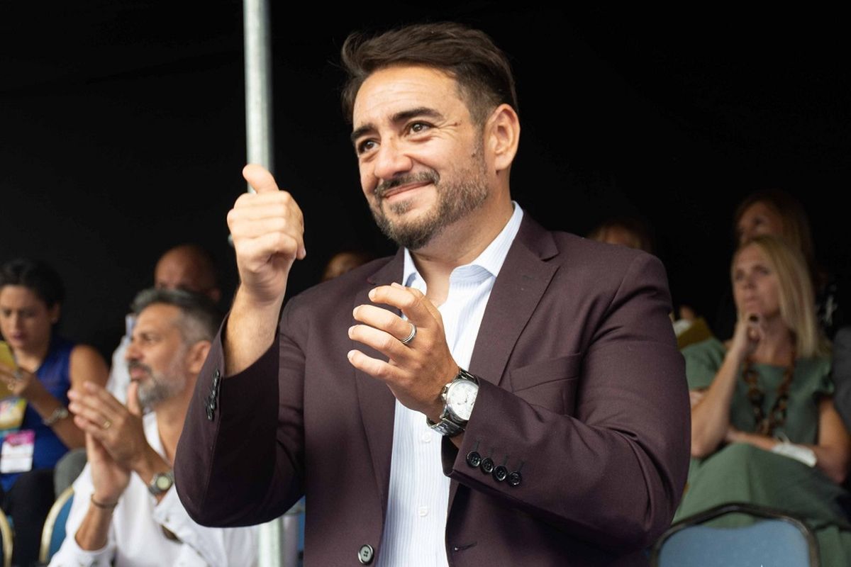 Fernando Ubieta, intendente de La Paz, se puso la campaña al hombro y buscará renovar las 3 bancas que el PJ pone en juego en estas elecciones. Fernando Ubieta, intendente de La Paz, se puso la campaña al hombro y buscará renovar las 3 bancas que el PJ pone en juego en estas elecciones.