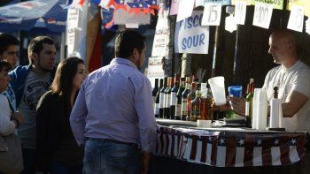 Con perfil austero, los chilenos festejan su día