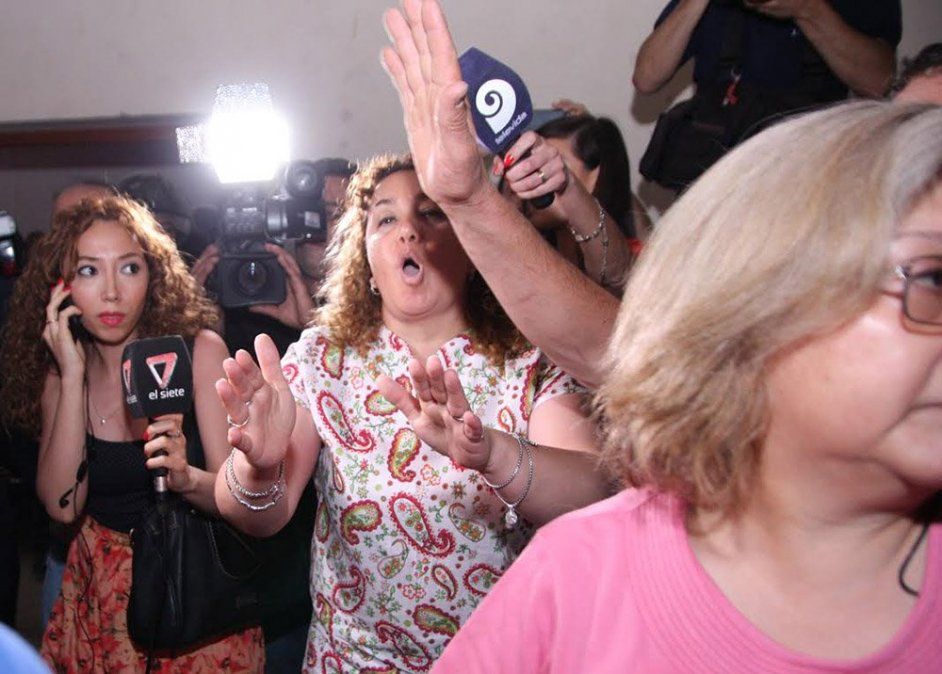 Escándalo en la reunión de padres del instituto de Carrodilla