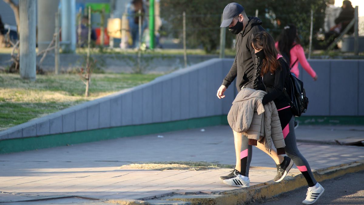 En agosto sigue la tendencia a la baja de los casos de Covid en Mendoza.