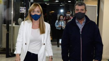 En medio de la crisis, Sagasti hace silencio y Bermejo respalda al Presidente
