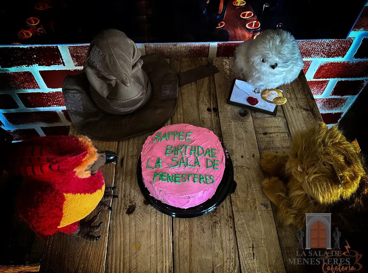 'La Sala de Menesteres', cafetería temática de Harry Potter en México. 'La Sala de Menesteres', cafetería temática de Harry Potter en México.