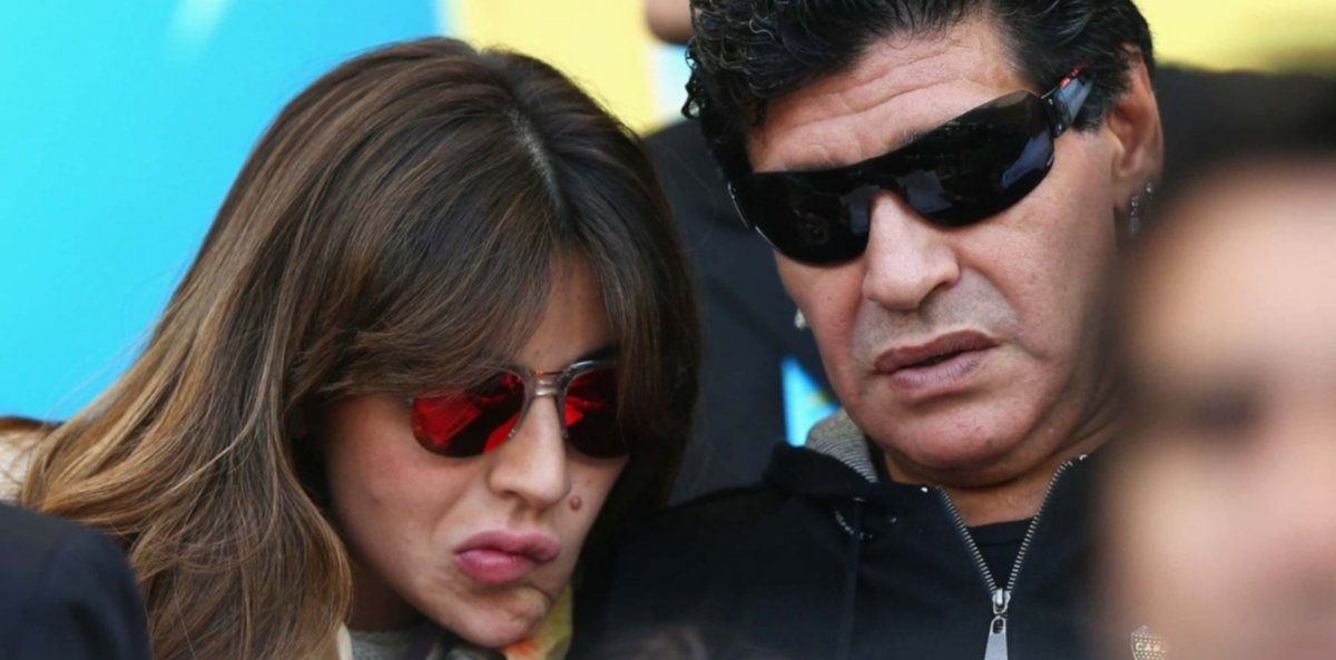 Gianinna Maradona juntó a su padre.