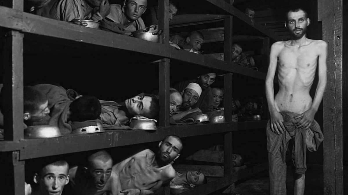 Prisioneros en el campo de concentración de Auschwitz. Prisioneros en el campo de concentración de Auschwitz.