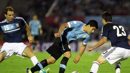 Eliminatorias: Suárez terminó como goleador y Messi lo escoltó