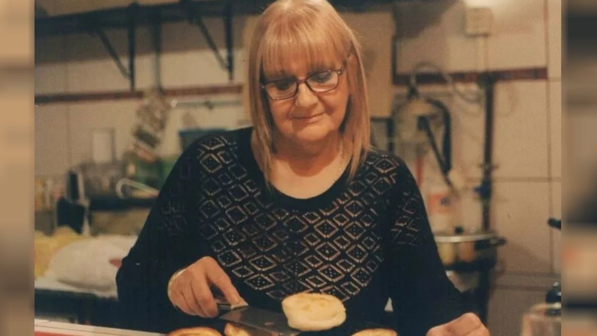 Betty es una histórica vendedora de empanadas discapacitada del Mercado de San Telmo y la quieren desalojar Betty es una histórica vendedora de empanadas discapacitada del Mercado de San Telmo y la quieren desalojar