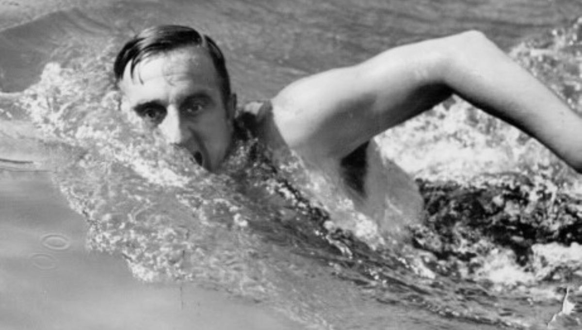 Ernst Vierkötter fue nadador alemán de largas distancias en la década de 1920 y fue el poseedor del récord de natación a través del canal de la Mancha durante 20 años Ernst Vierkötter fue nadador alemán de largas distancias en la década de 1920 y fue el poseedor del récord de natación a través del canal de la Mancha durante 20 años