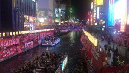 ¡Tremendo banderazo rojo en las calles de Osaka!