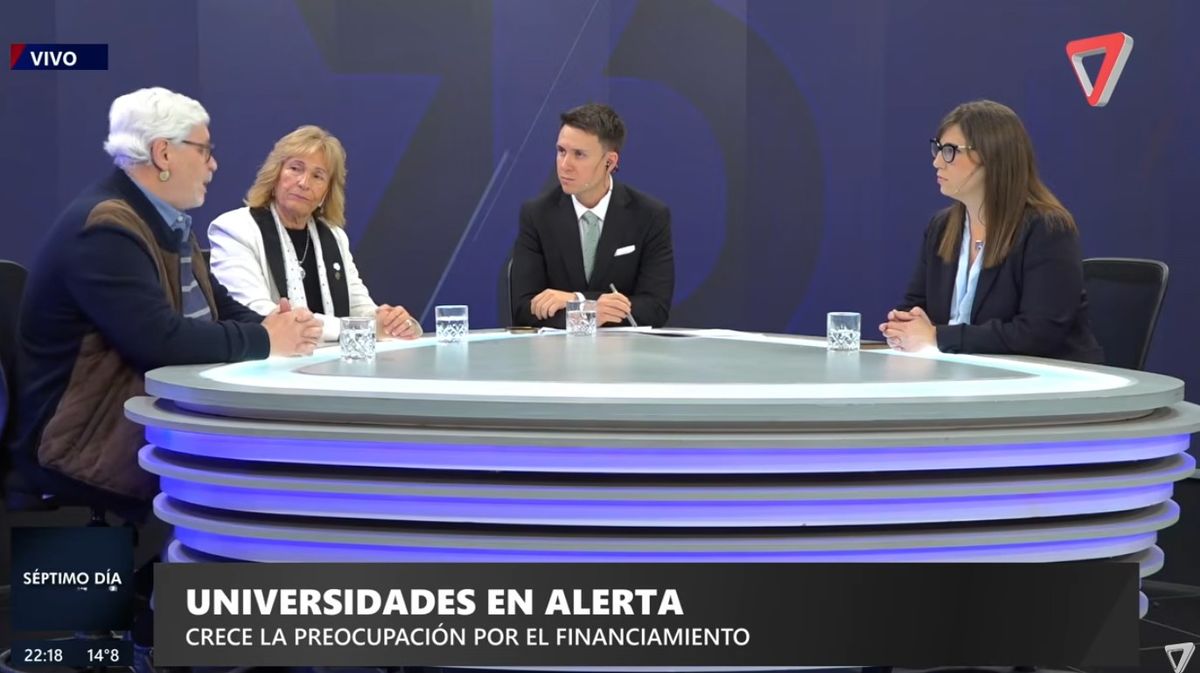 José Balaco y Esther Sanchez en Séptimo Día, de Canal 7, con Julián Imazio y Agustina Fiadino. José Balaco y Esther Sanchez en Séptimo Día, de Canal 7, con Julián Imazio y Agustina Fiadino.