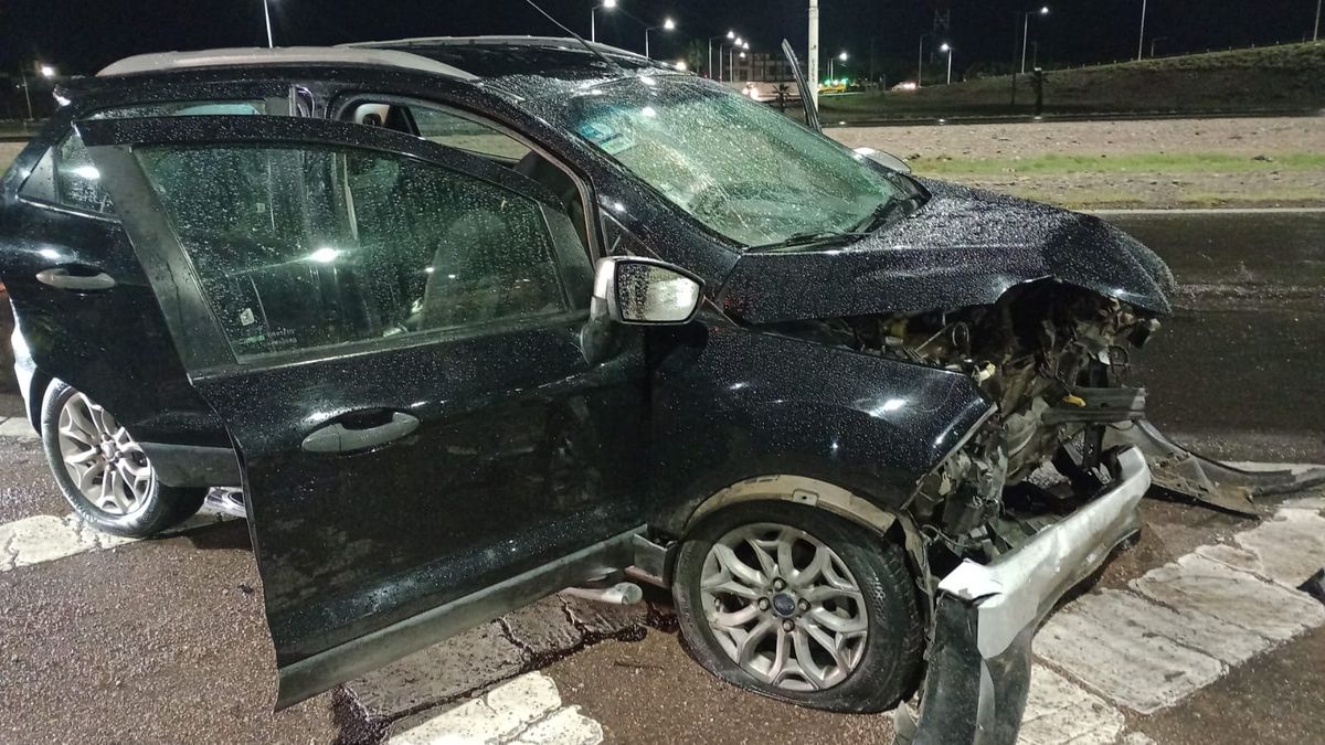 Así quedó el vehículo luego del accidente. Así quedó el vehículo luego del accidente.