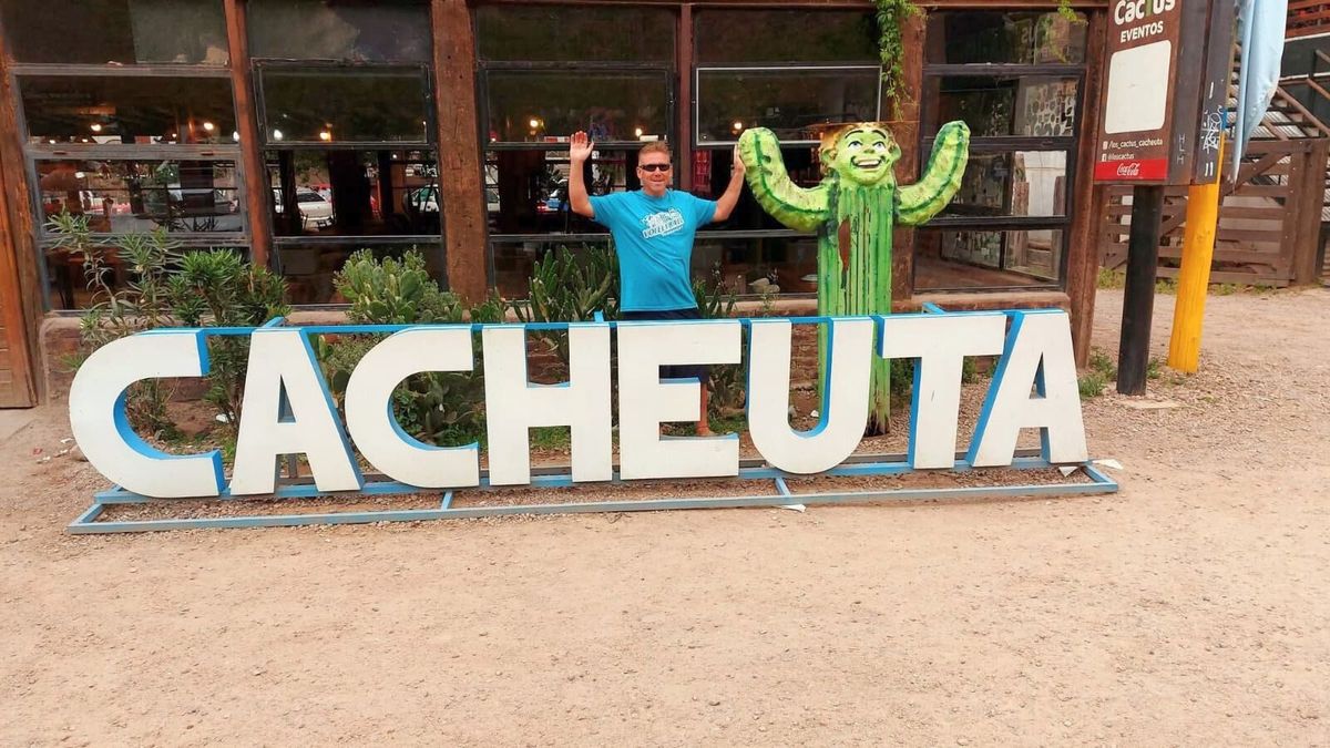 La pareja aventurera quedó impactada en las termas de Cacheuta. La pareja aventurera quedó impactada en las termas de Cacheuta.