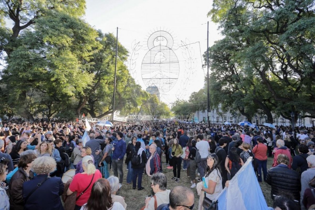 La masiva marcha universitaria de abril en Mendoza, que salió desde la UNCuyo.