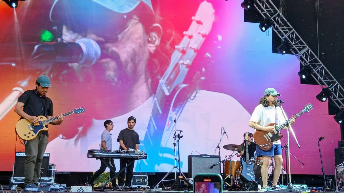 El indie chileno fue aportado por Niños del Cerro en el Festival Montaña. El indie chileno fue aportado por Niños del Cerro en el Festival Montaña.