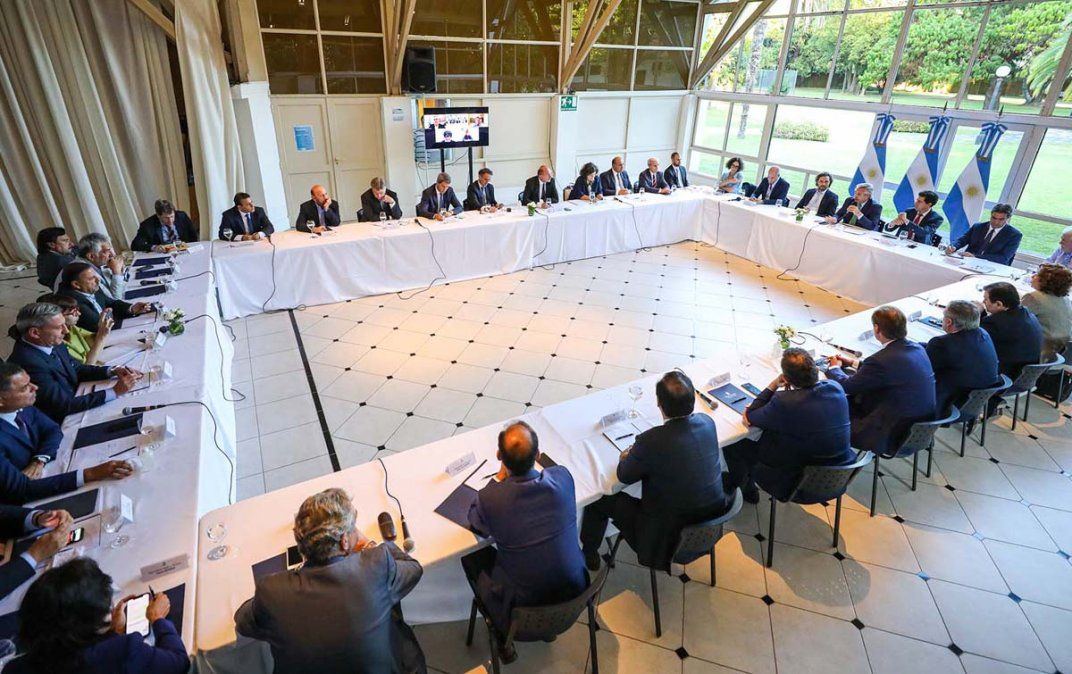 Respaldo unánime. Todos los gobernadores, incluidos los de la oposición, firmaron la solicitada.