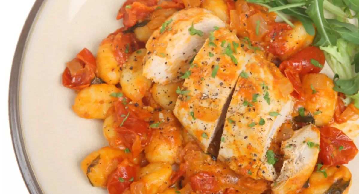 El pollo se puede preparar de ditintas maneras y para todos los gustos, aunque el pollo a la cacciatore es ideal para el invierno El pollo se puede preparar de ditintas maneras y para todos los gustos, aunque el pollo a la cacciatore es ideal para el invierno