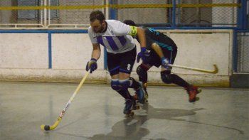 Petroleros, puntero, juega en Villa Nueva con Murialdo