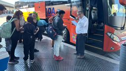 Los tours de compras a Chile se redujeron notablemente. El Paso Cristo Redentor permanecerá cerrado durante todo este sábado por el pronóstico de fuertes lluvias. Los tours de compras a Chile se redujeron notablemente. El Paso Cristo Redentor permanecerá cerrado durante todo este sábado por el pronóstico de fuertes lluvias.