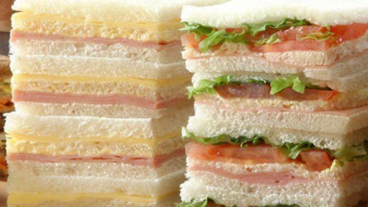 Hacer pan de mica en casa es muy fácil y te ayudará a abaratar costos a la hora de comprar sanguchitos de miga para las fiestas.