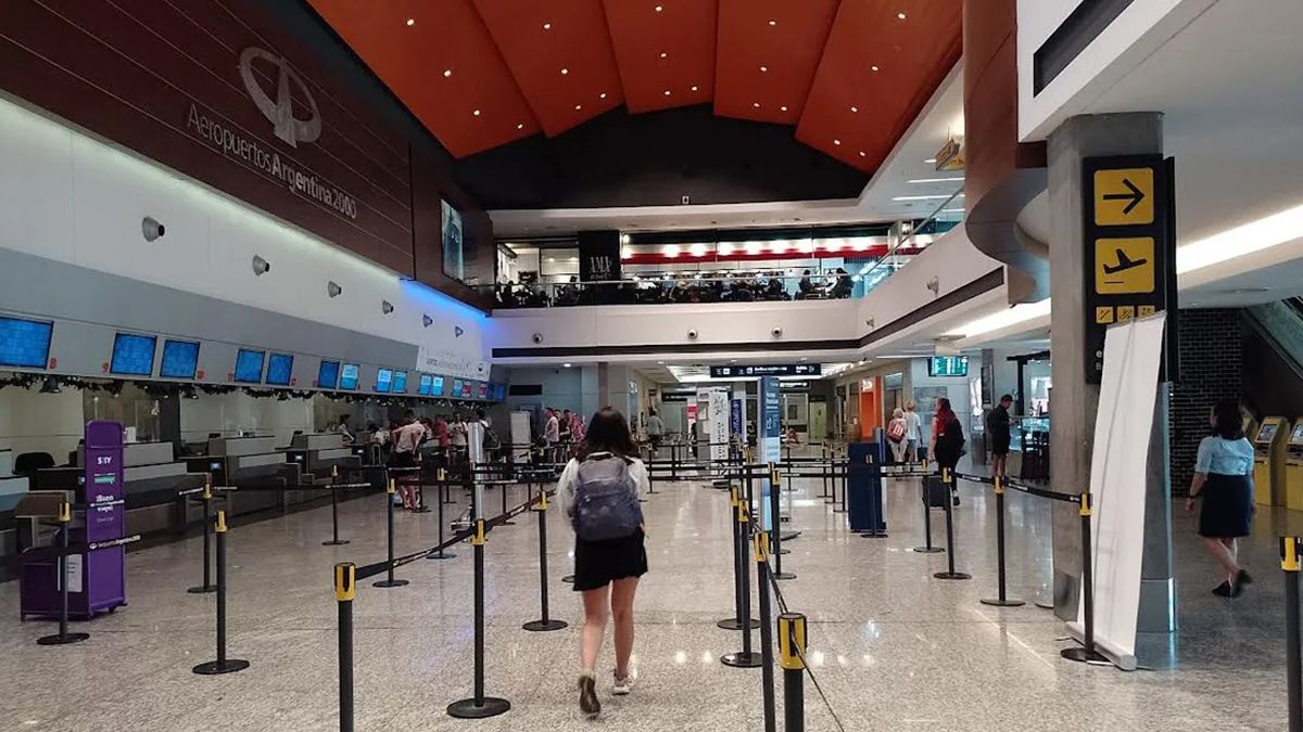 La promoción hasta el domingo 17 de marzo es para viajar entre el 9 de abril y el 31 de julio en vuelos de cabotaje, en 6 cuotas sin interés La promoción hasta el domingo 17 de marzo es para viajar entre el 9 de abril y el 31 de julio en vuelos de cabotaje, en 6 cuotas sin interés