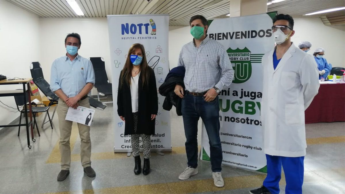 Rugbiers fueron a donar sangre al Notti