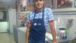 Heladero encontró y devolvió una billetera con un sueldo completo