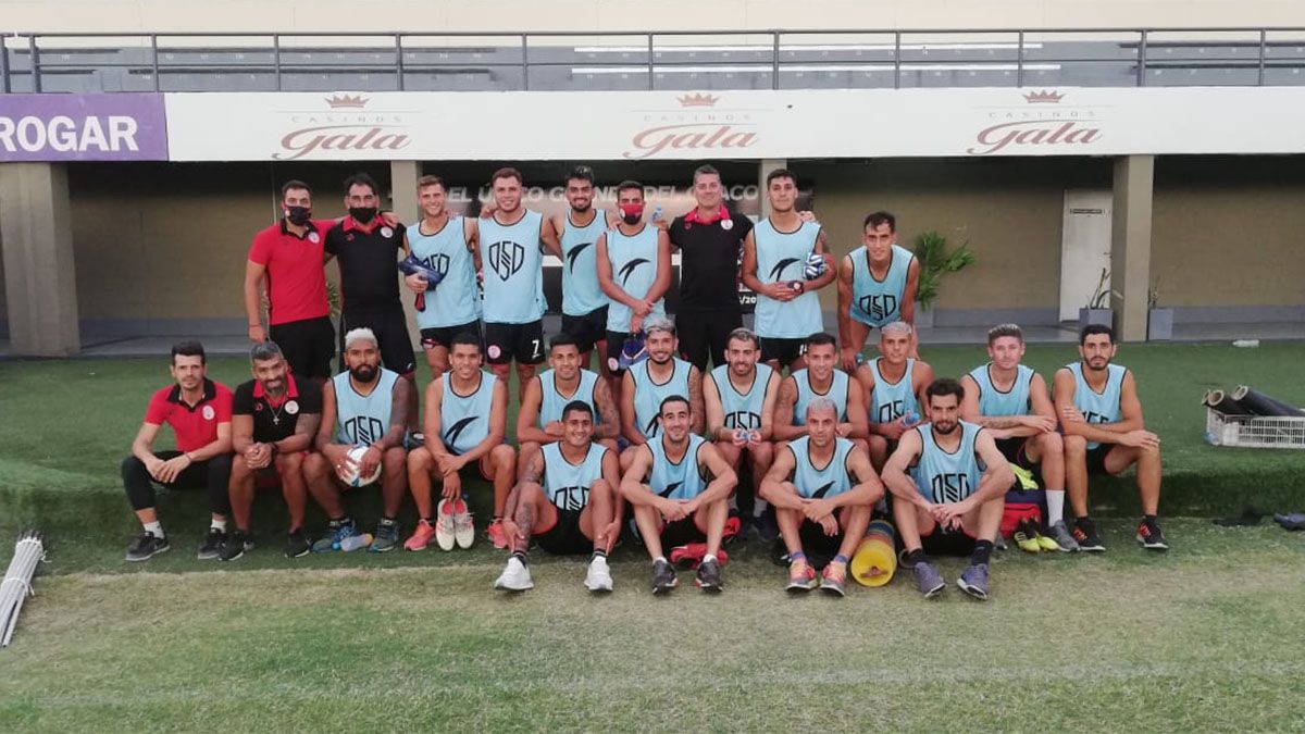 Darío Alaniz convocó a 19 jugadores para enfrentar a Arsenal