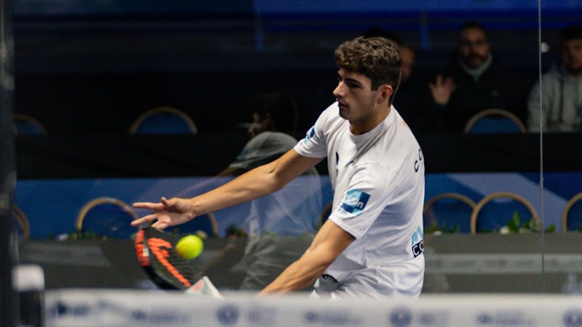 Arturo Coello deslumbró en la segunda ronda del Mendoza Premier Padel 2022