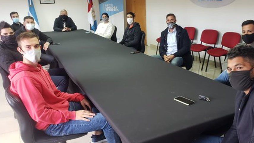 Futbolistas de equipos cordobeses pidieron volver a los entrenamientos