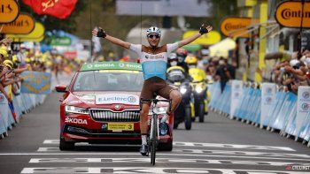 Peters ganó la etapa y Yates es el líder del Tour de Francia