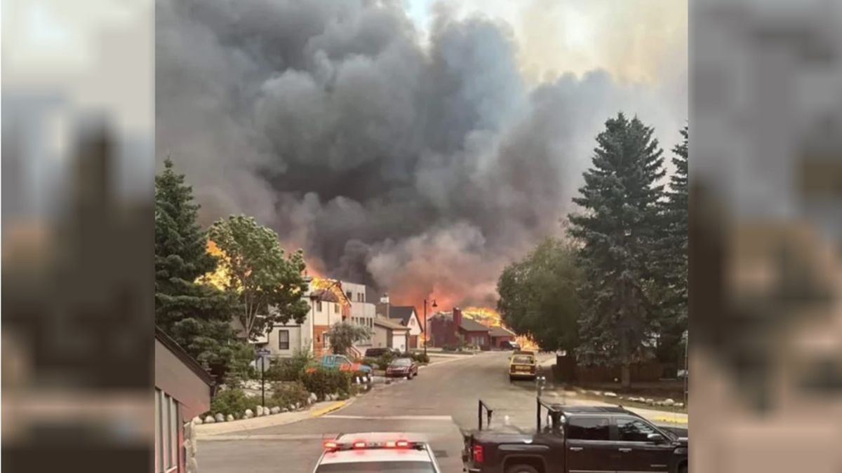 Canadá: un incendio forestal destruyó la ciudad turística de Jasper