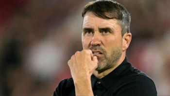 Coudet se descontroló, el árbitro lo expulsó y ahora recibirá una dura sanción Coudet se descontroló, el árbitro lo expulsó y ahora recibirá una dura sanción
