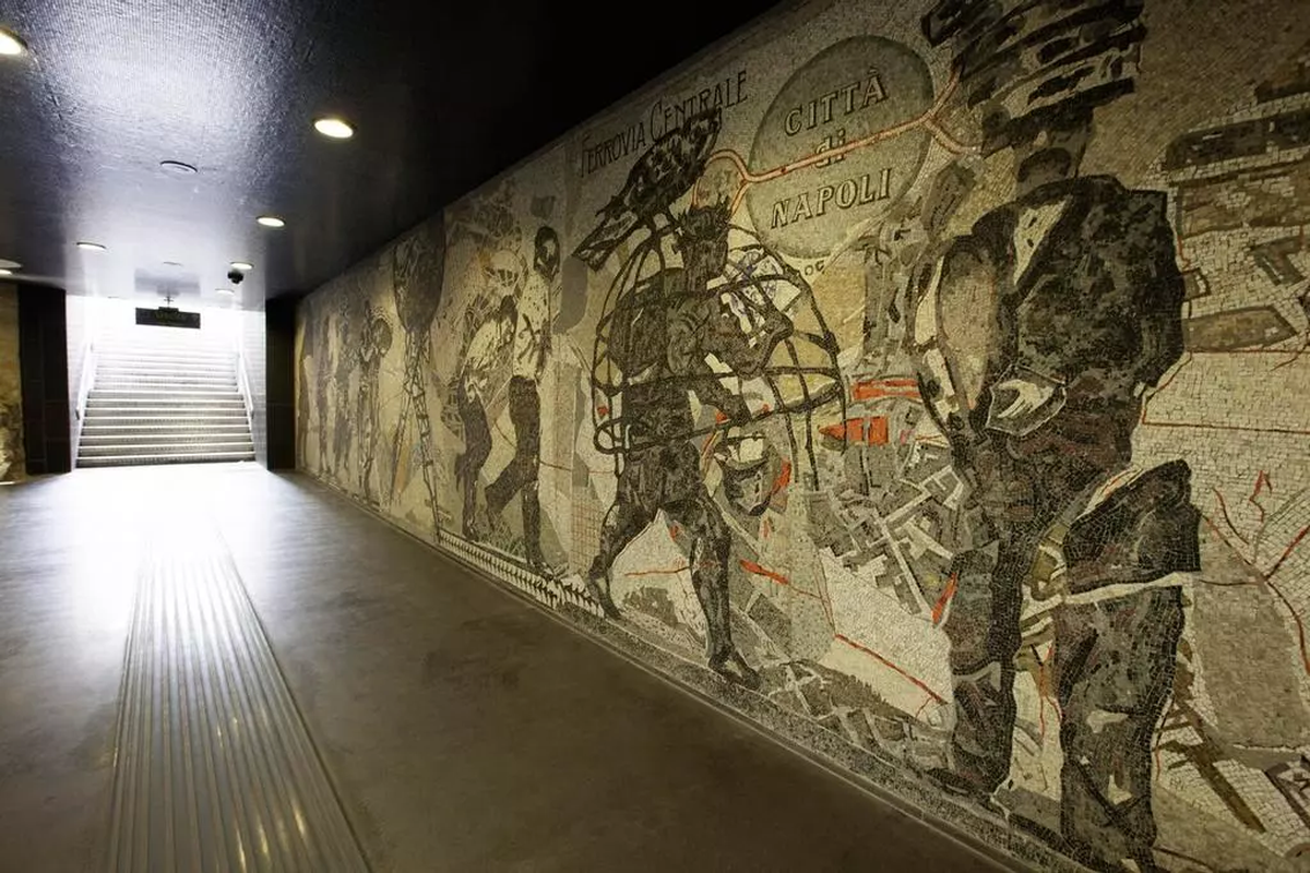 Para viajar a las zonas más lejanas, se puede usar el metro de Nápoles. Imagen: Pixabay Para viajar a las zonas más lejanas, se puede usar el metro de Nápoles. Imagen: Pixabay