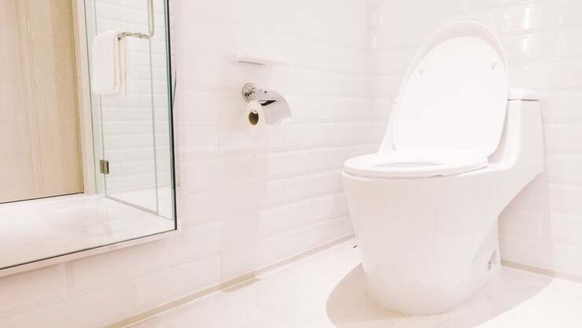 Tu inodoro quedará radiante con este truco casero. Tu inodoro quedará radiante con este truco casero.